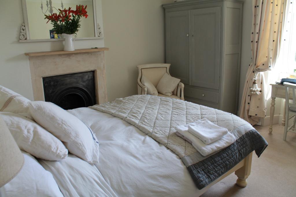 Roundhill Farmhouse Kelston Quarto foto